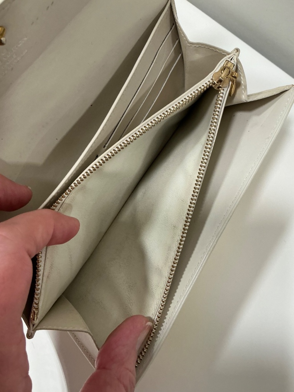 Louis Vuitton yellow Vernis clutch wallet - Picture 6 of 10